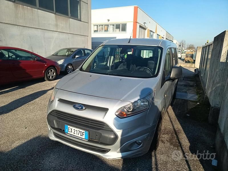 Usata Ford Tourneo Connect Titanium 115 CV (84 kW) 2014 Grigio Monovolume