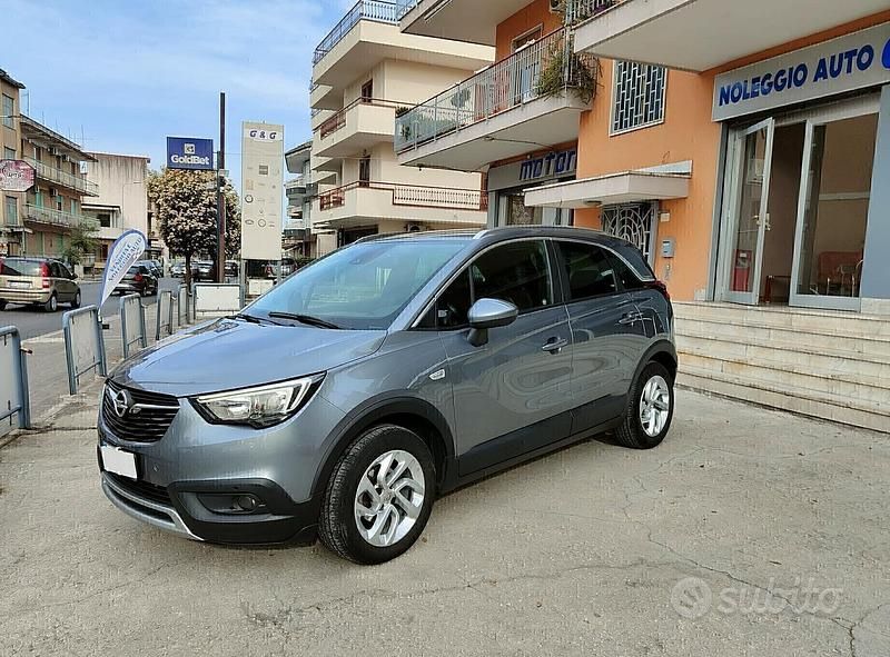 Usata Opel Crossland X 102 CV (75 kW) 2019 Grigio SUV