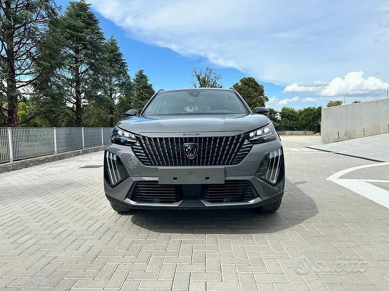 Nuova Peugeot e-2008 GT 114 kW (156 CV) 2025 Grigio SUV