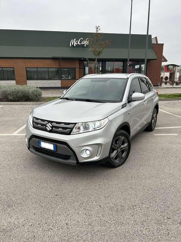 Usata Suzuki Vitara Cool 120 CV (88 kW) 2015 Argento SUV