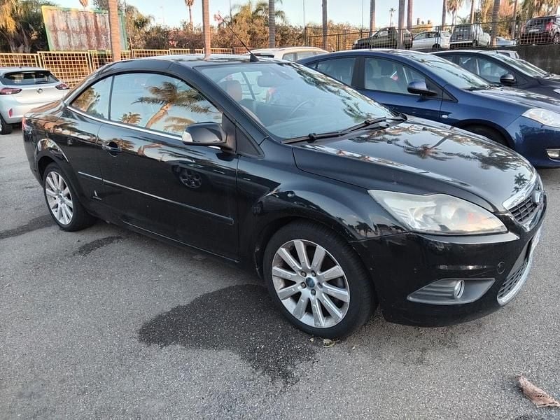 Usata Ford Focus Cabriolet 140 CV (102 kW) 2011 Nero Cabrio
