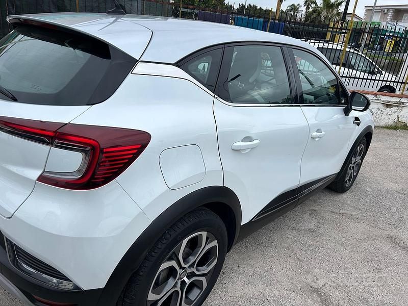 Usata Renault Captur Intens 115 CV (84 kW) 2020 Bianco SUV