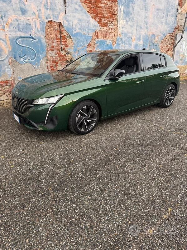 Usata Peugeot 308 Allure 131 CV (96 kW) 2023 Verde Berlina