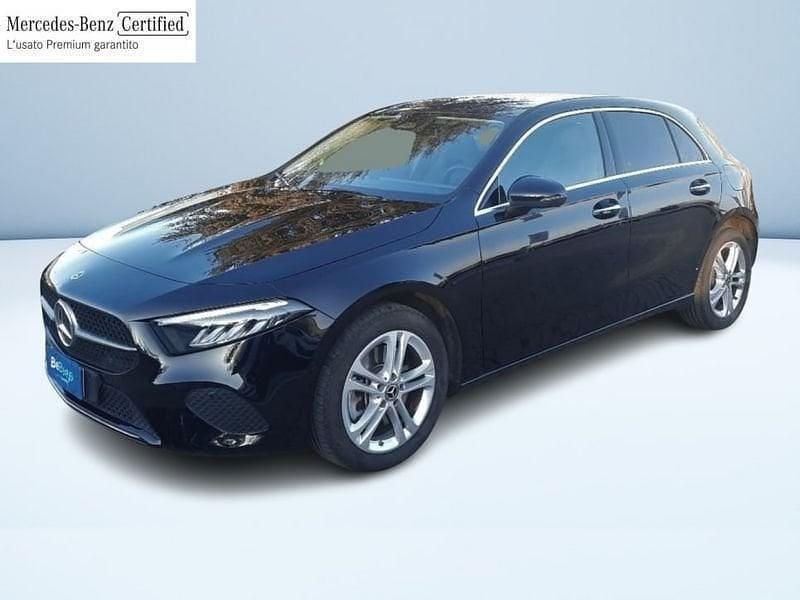 Nero metallizzato Usata 2023 Mercedes A250 Advanced Plus Tre volumi | 30.900 € (Ottimo prezzo) - Immagine 1/3