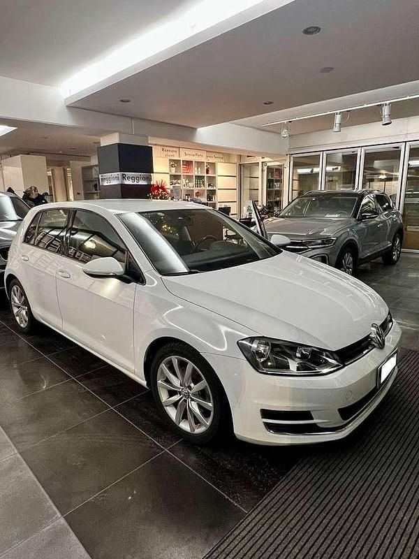 Bianco Usata 2014 VW Golf VII Highline Tre volumi | 9500 € (Buon prezzo) - Immagine 1/4