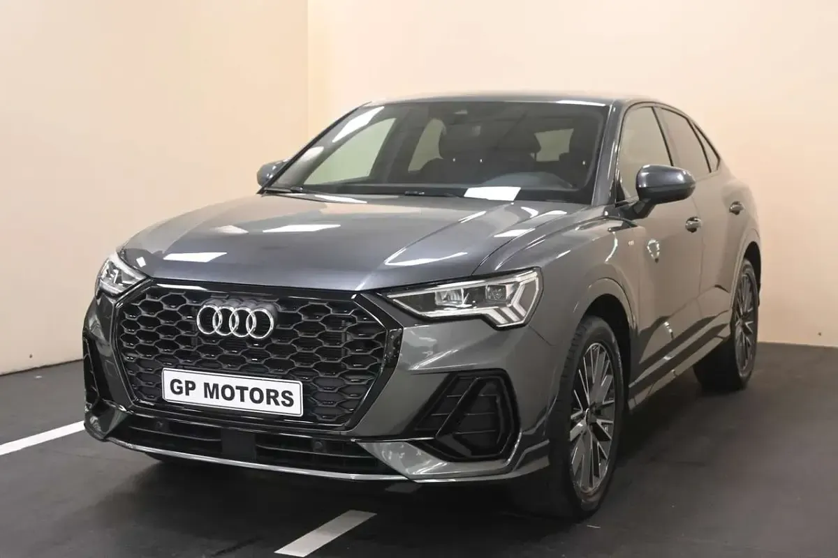 Usata Audi Q3 Sportback S-Line 150 CV (110 kW) 2023 Grigio SUV