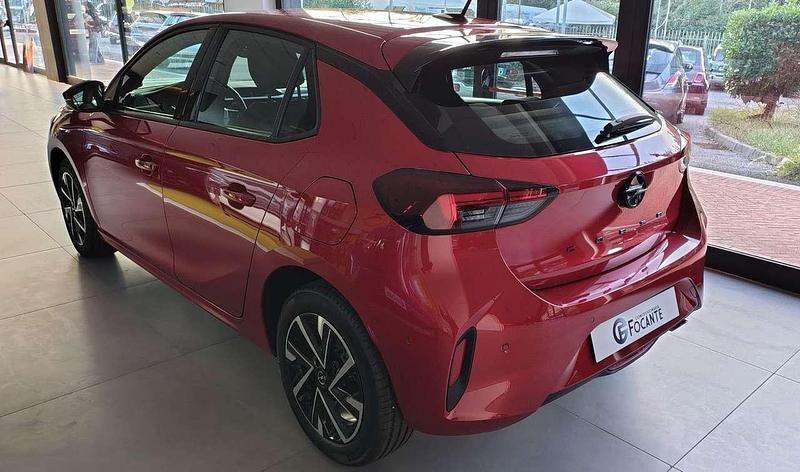 Nuova Opel Corsa 101 CV (74 kW) 2025 Rosso Berlina