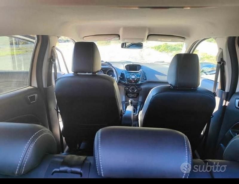 Begagnad Ford Ecosport 112 HK (82 kW) 2016 Vit SUV