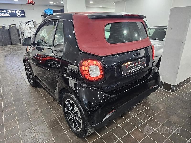 Usata Smart ForTwo Cabrio Passion 70 CV (51 kW) 2018 Nero Cabrio
