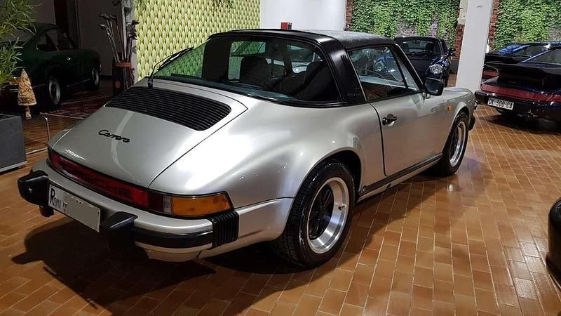 Usata Porsche 911 231 CV (169 kW) 1984 Grigio Cabrio