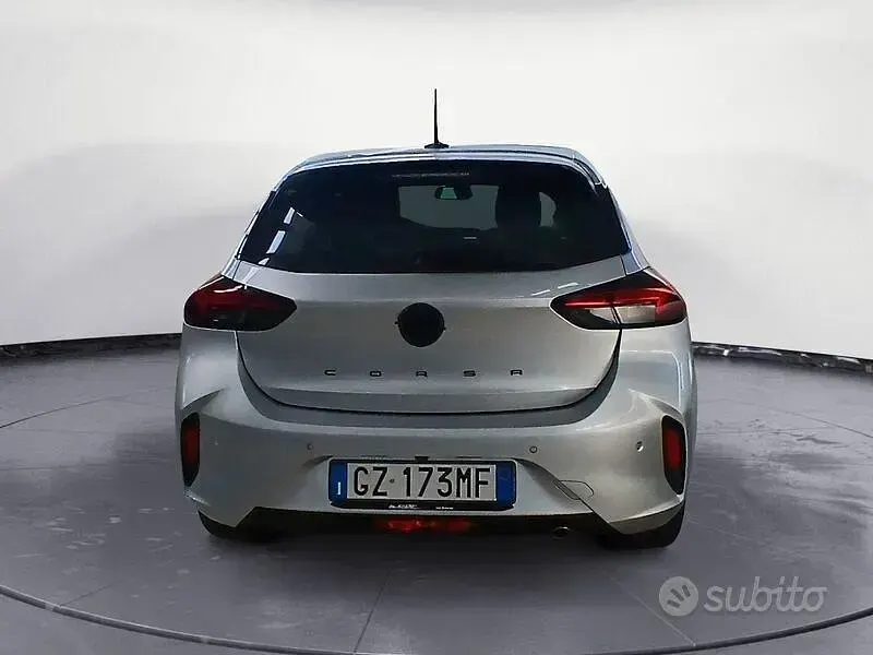 Usata Opel Corsa 101 CV (74 kW) 2025 Grigio Utilitaria