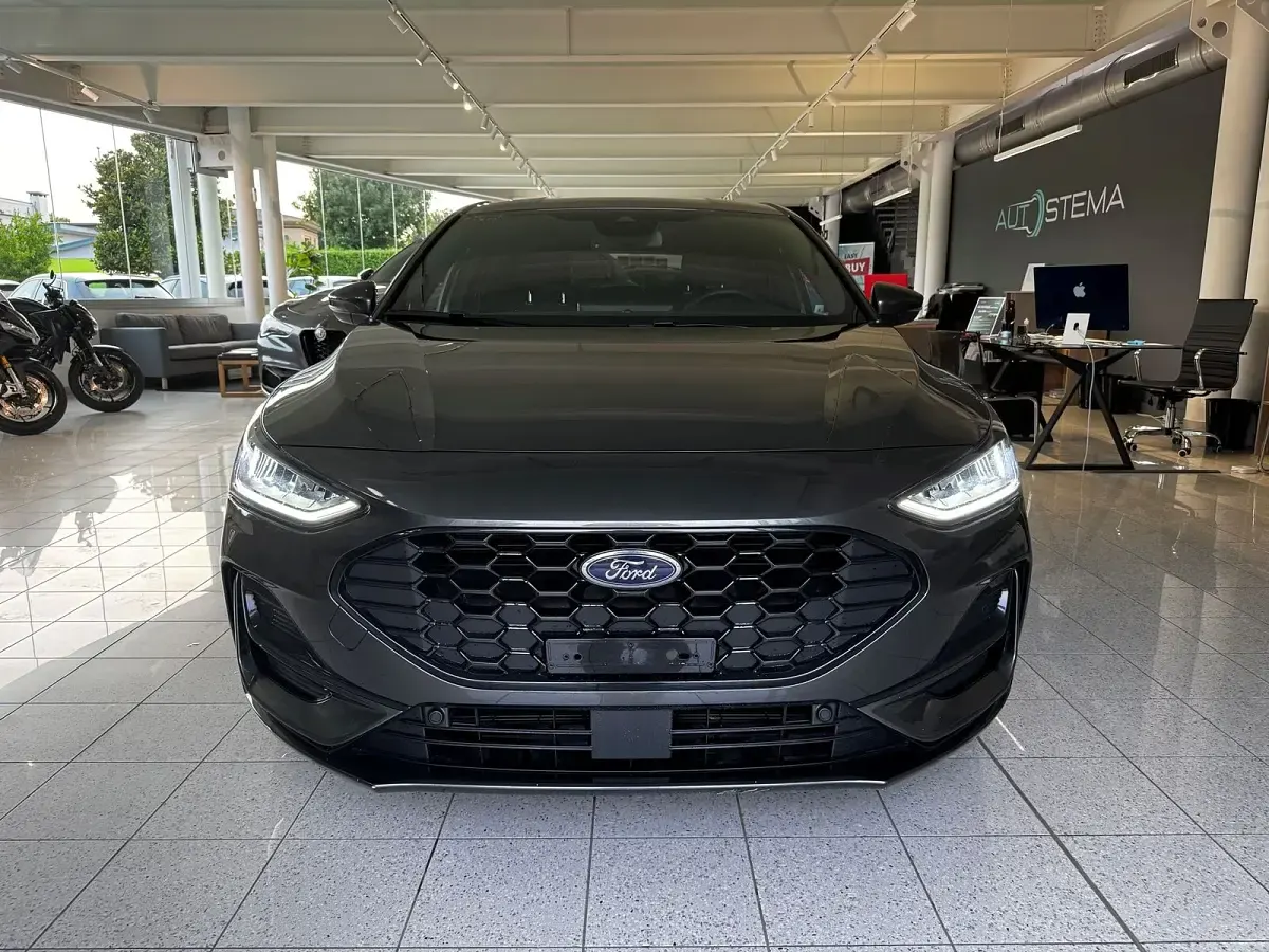 Usata Ford Focus ST-Line 125 CV (91 kW) 2025 Magnetic grey Berlina