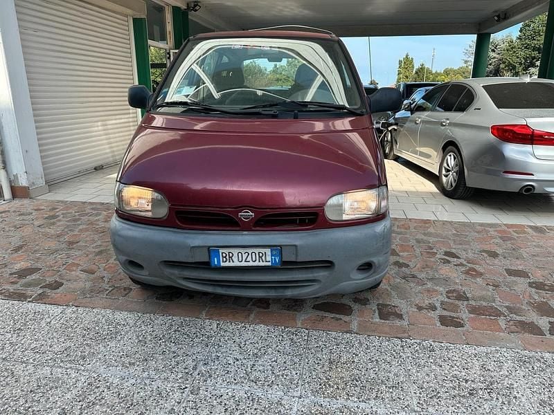 Usata Nissan Serena 97 CV (71 kW) 2001 Rosso Monovolume