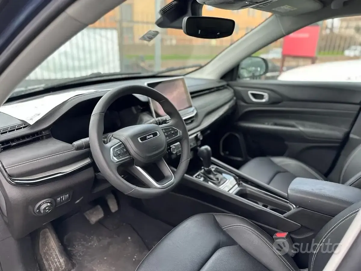 Usata Jeep Compass 131 CV (96 kW) 2024 Grigio SUV