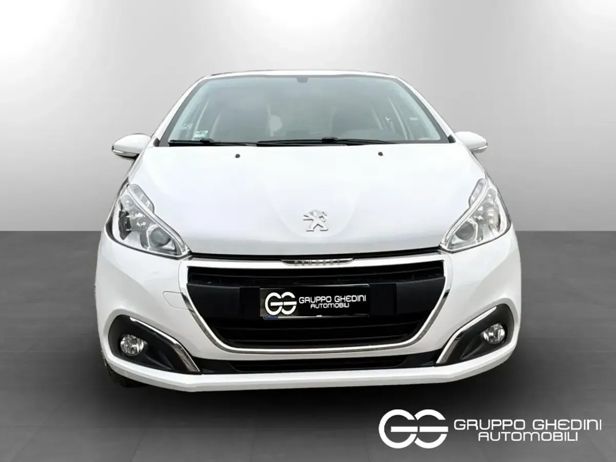 Usata Peugeot 208 Active 82 CV (60 kW) 2018 Bianco Utilitaria