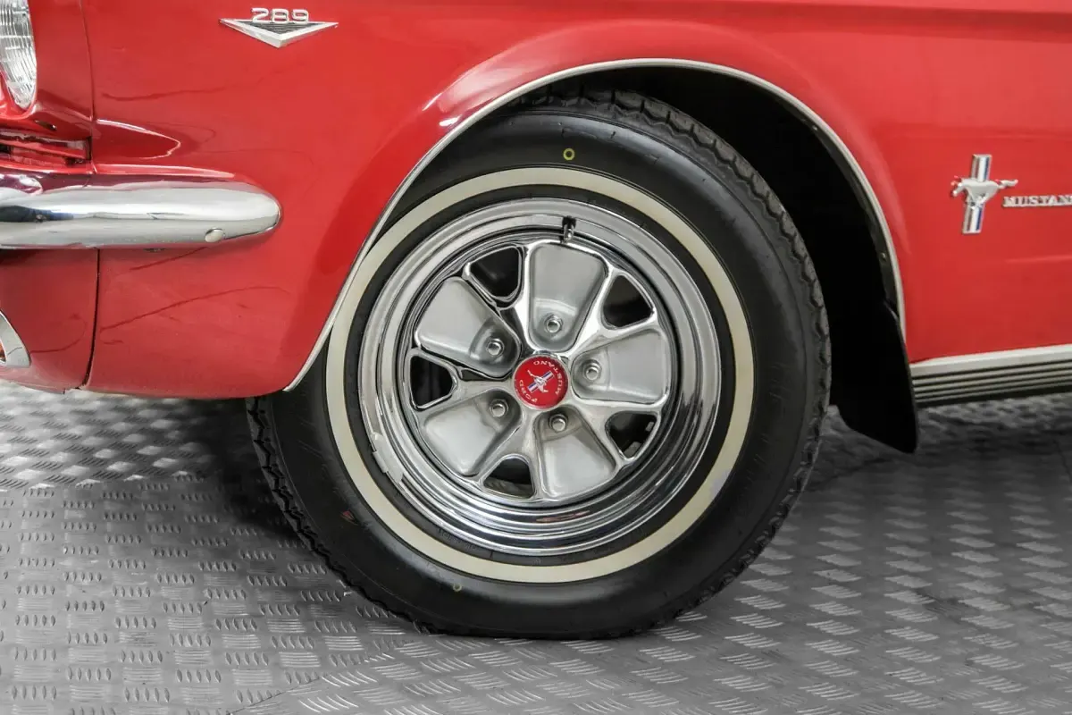 Usata Ford Mustang 203 CV (149 kW) 1966 Rosso Cabrio