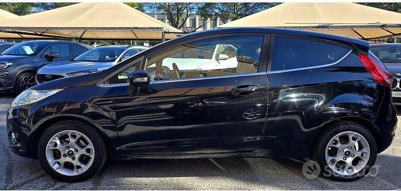 Usata Ford Fiesta Titanium 82 CV (60 kW) 2012 Other Utilitaria