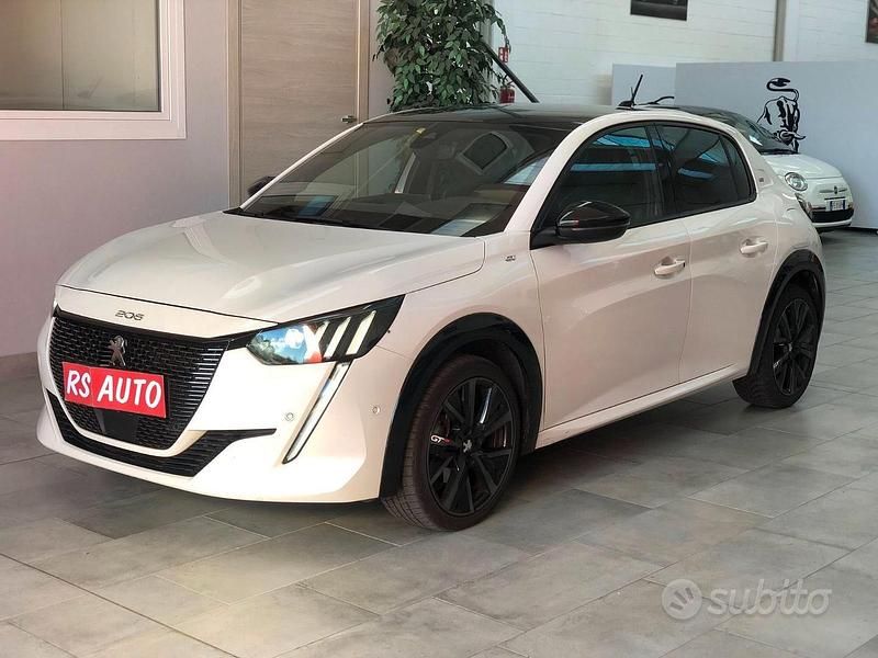 Bianco Usata 2021 Peugeot 208 GT Due volumi | 15.300 € - Immagine 1/4