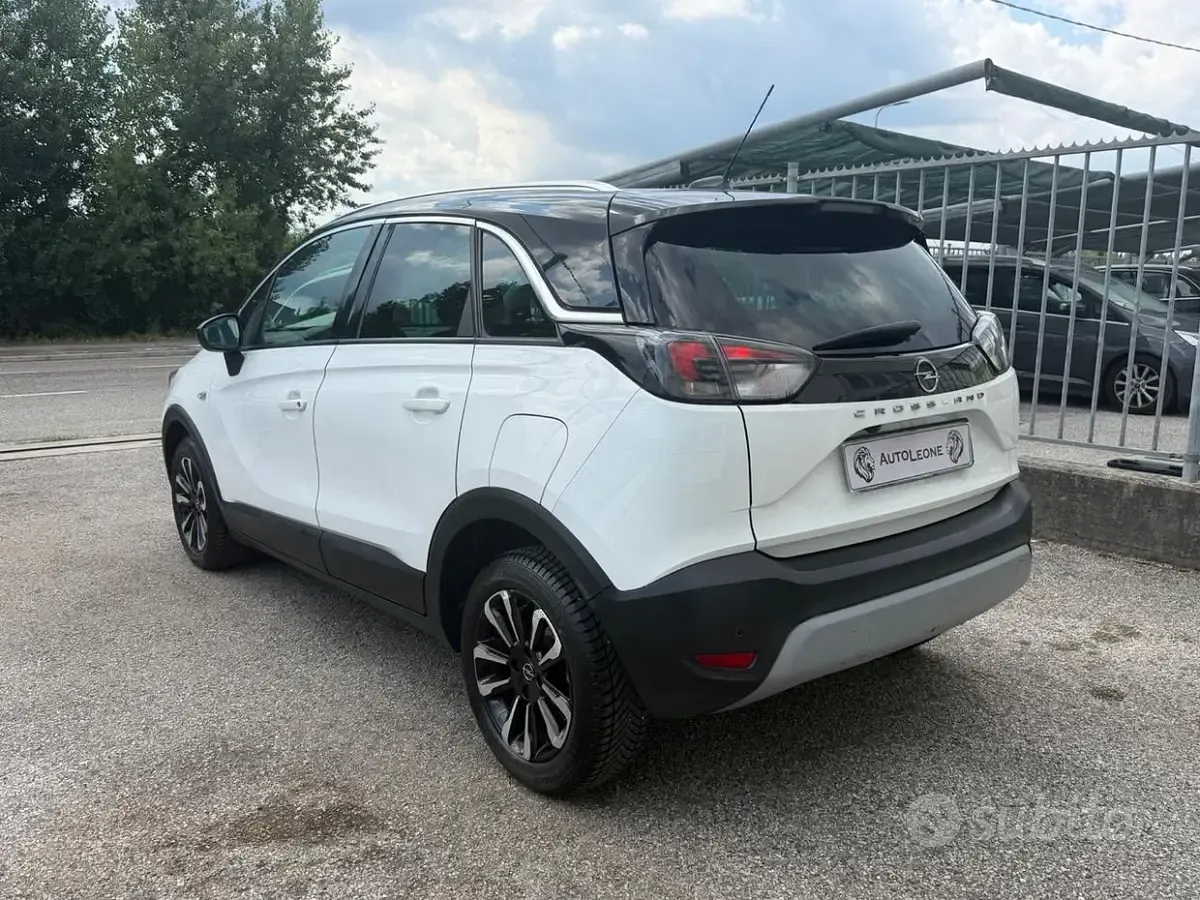 Usata Opel Crossland Design & Tech 120 CV (88 kW) 2021 Bianco SUV