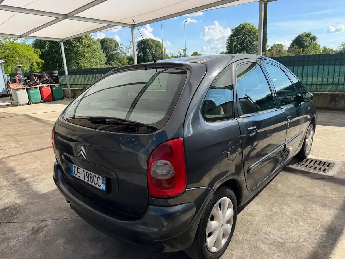 Usata Citroën Xsara 95 CV (69 kW) 2002 Grigio Monovolume