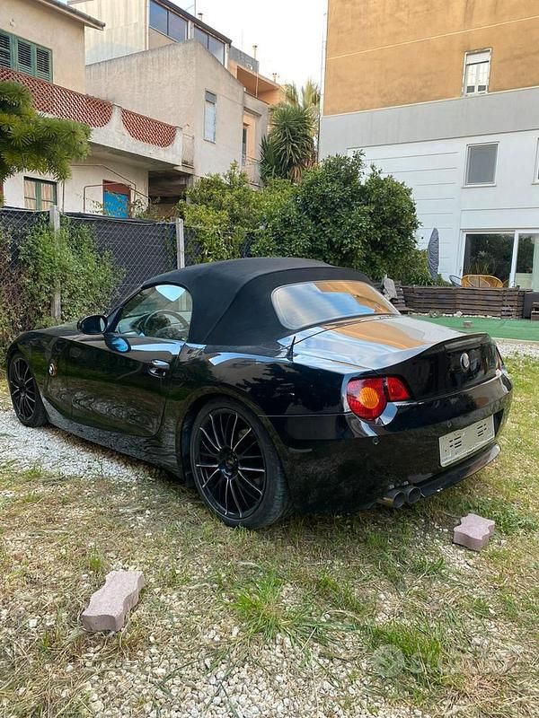 Usata BMW Z4 170 CV (125 kW) 2005 Nero Cabrio