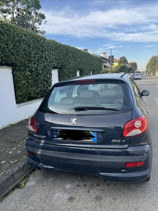 Usata Peugeot 206 60 CV (44 kW) 2012 Berlina