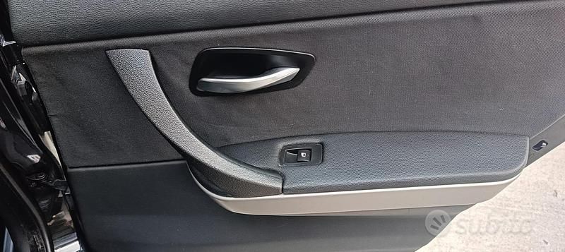 Usata BMW 318 2009 Nero Berlina