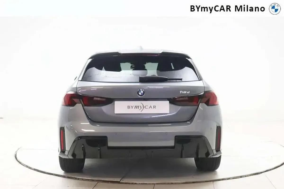 Usata BMW 118 M Sport 150 CV (110 kW) 2025 Bluestone metallic Utilitaria
