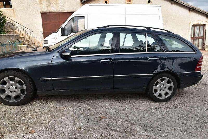 Usata Mercedes C220 Elegance 150 CV (110 kW) 2005 Station wagon