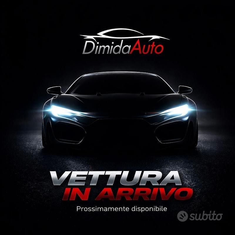 Usata Kia Venga 89 CV (65 kW) 2012 Bianco Utilitaria