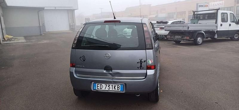 Usata 2010 Opel Meriva Club Monovolume | 4700 € (Buon prezzo) - Immagine 1/4