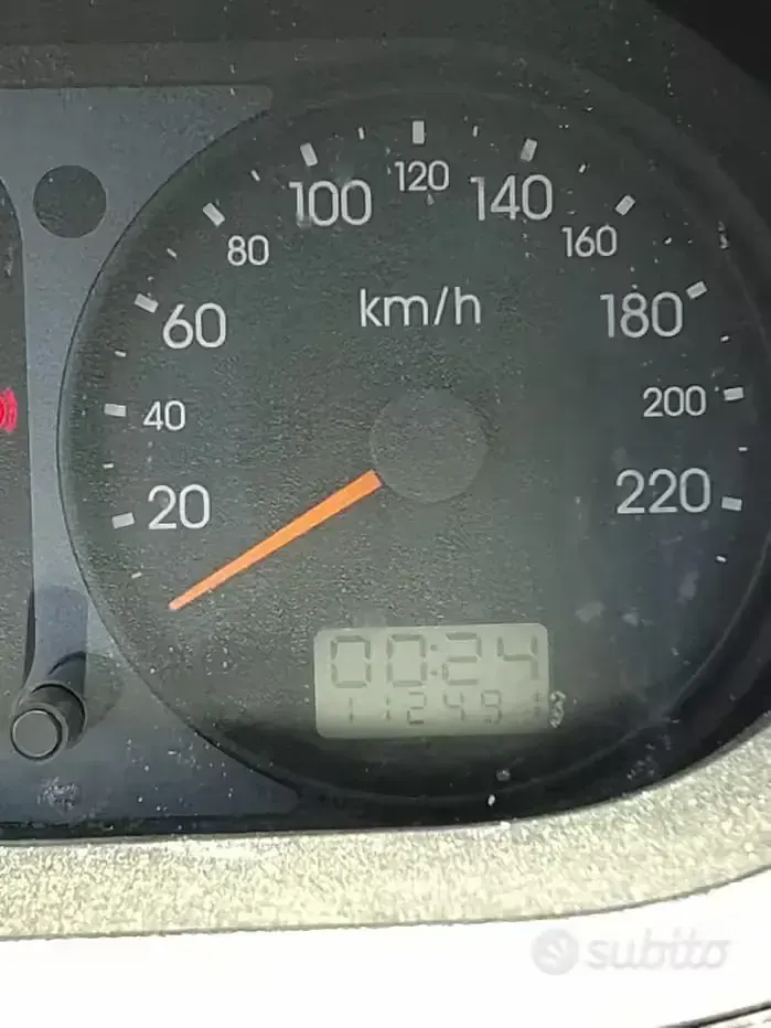 Usata Ford Fiesta 53 CV (38 kW) 2005 Nero Utilitaria