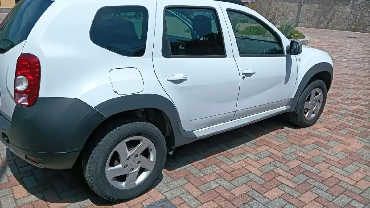 Usata Dacia Duster 105 CV (77 kW) 2011 Bianco SUV