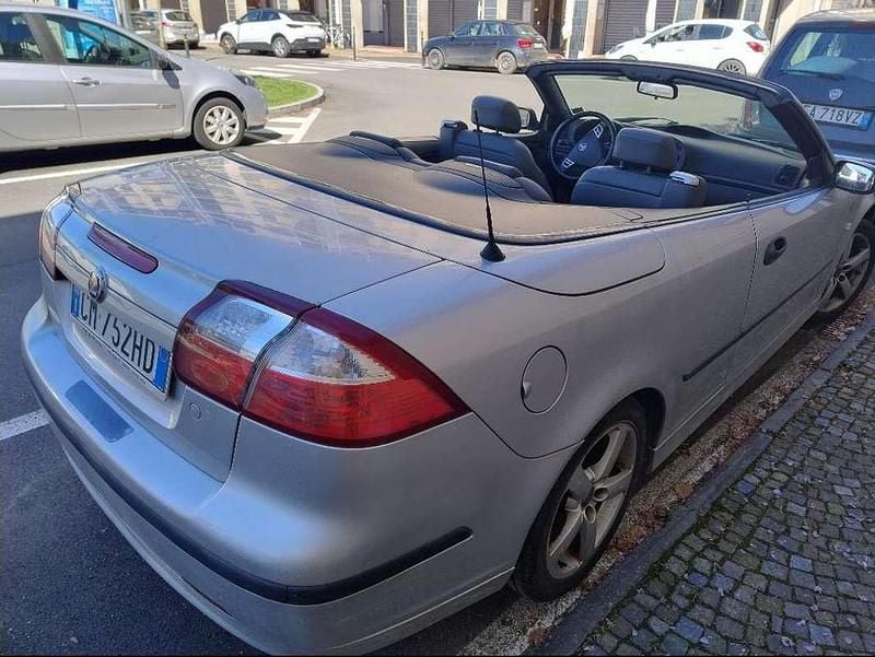 Usata Saab 9-3 Cabriolet Vector 175 CV (128 kW) 2004 Argento Cabrio