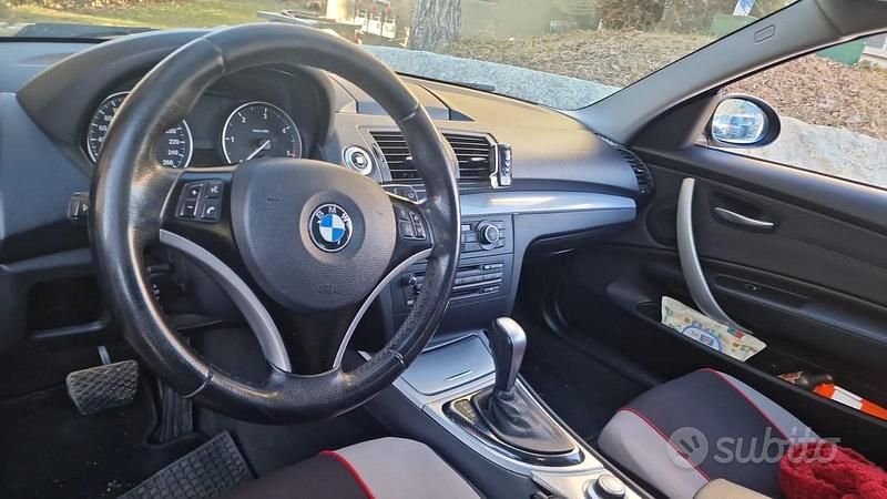 Usata BMW 120 177 CV (130 kW) 2007 Nero Utilitaria