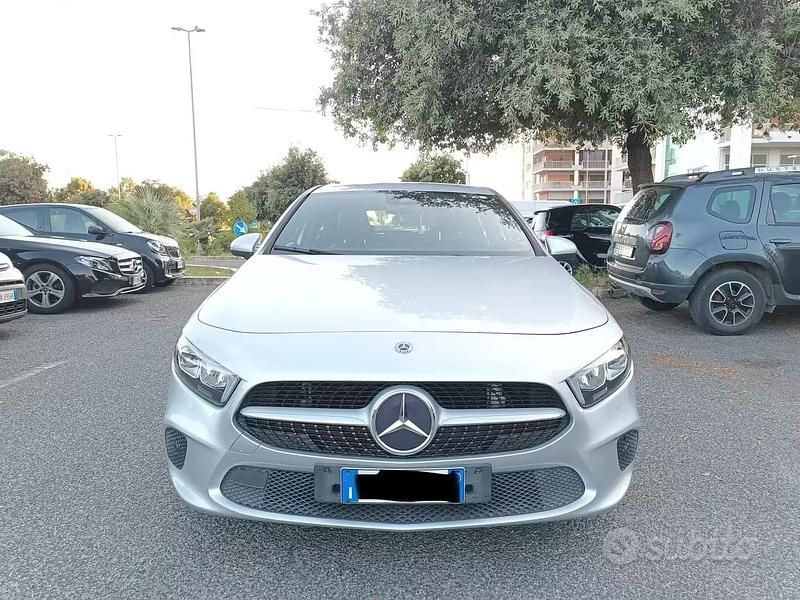 Usata Mercedes A180 2019 Grigio Utilitaria
