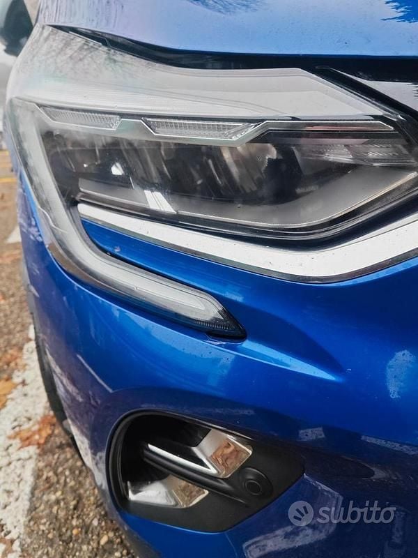 Blu Usata 2022 Renault Captur SUV | 11.000 € - Immagine 1/4