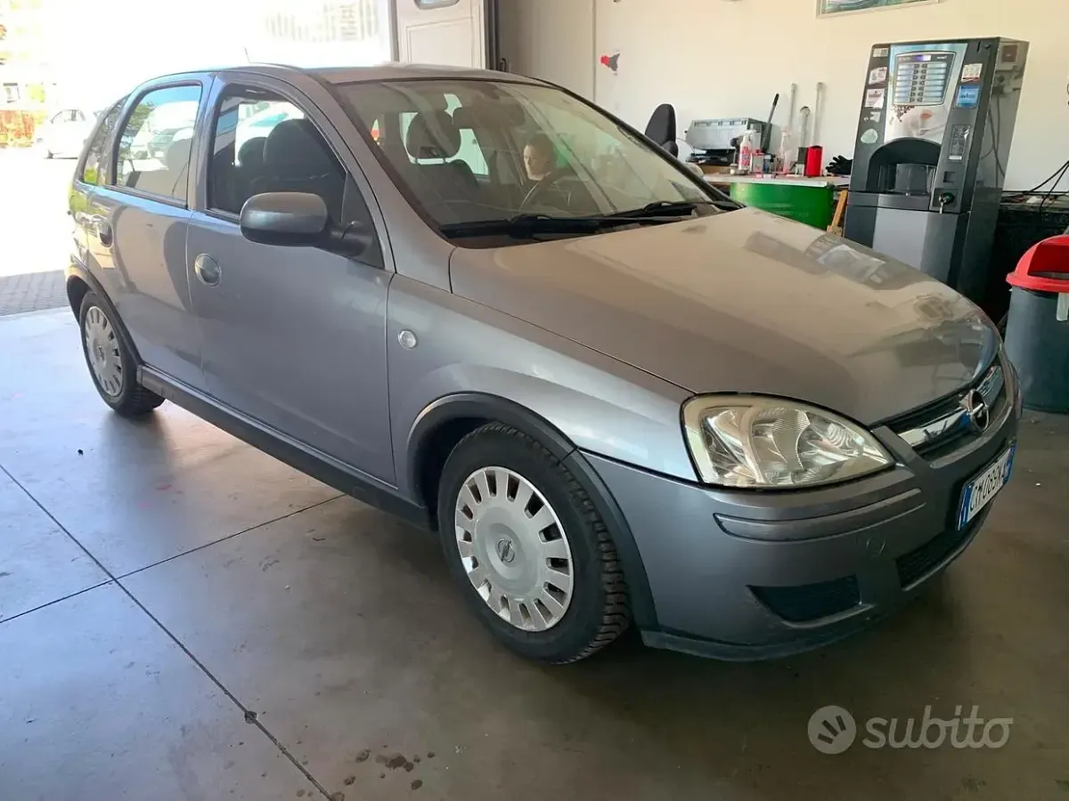 Usata Opel Corsa Enjoy 60 CV (44 kW) 2005 Grigio Utilitaria