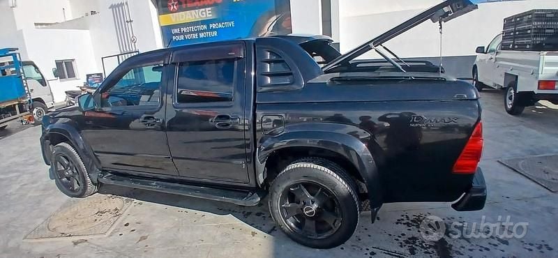 Usata Isuzu D-Max 163 CV (119 kW) 2011 Nero Pick-up