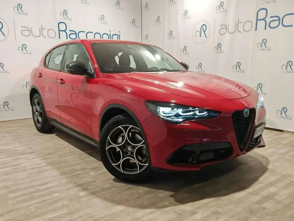Usata Alfa Romeo Stelvio Sprint 160 CV (117 kW) 2024 Rosso SUV