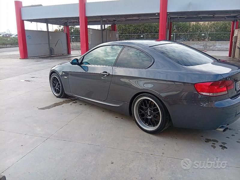Usata BMW 320 177 CV (130 kW) 2011 Coupé