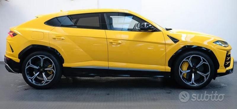 Usata Lamborghini Urus 650 CV (478 kW) 2019 Giallo metallizzato SUV
