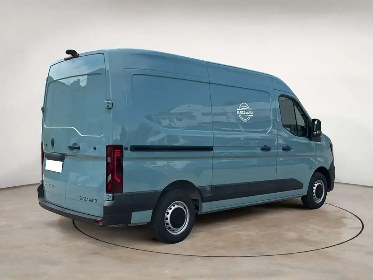 Usata Renault Master 2024 Verde Monovolume