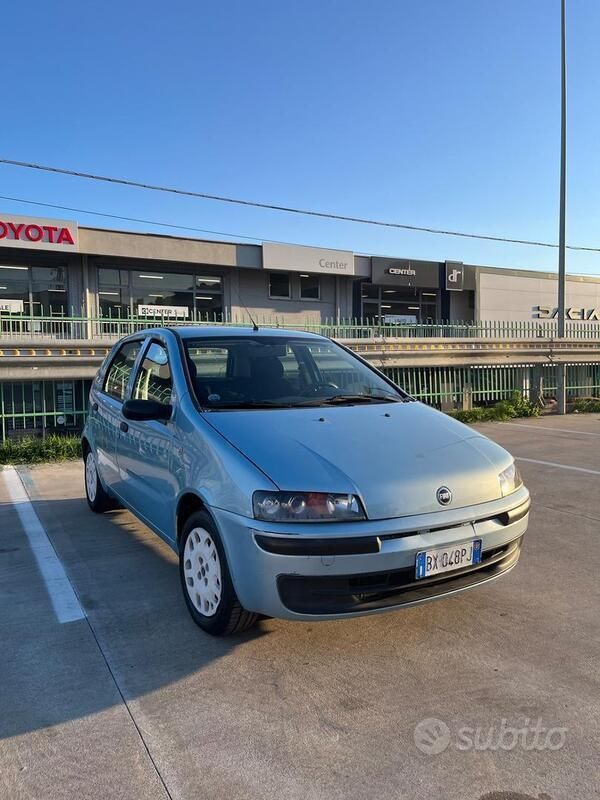 Usata Fiat Punto 80 CV (58 kW) 2001 Blu Utilitaria
