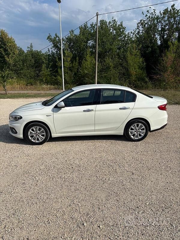 Usata Fiat Tipo 84 CV (61 kW) 2016 Bianco Berlina