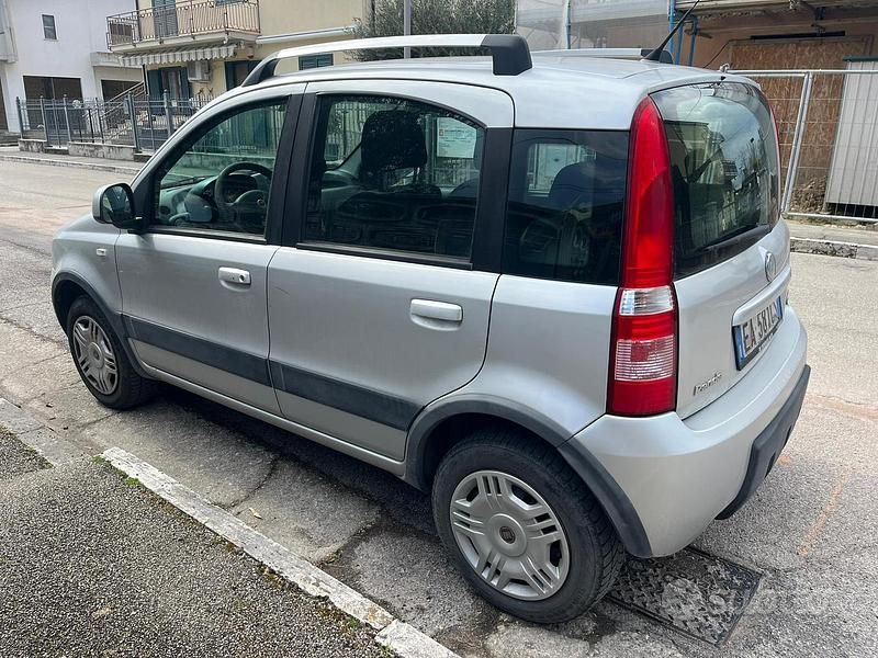 Usata Fiat Panda Climbing 69 CV (50 kW) 2010 Grigio Utilitaria