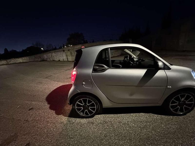 Usata Smart ForTwo Coupé 41 kW (56 CV) 2021 Utilitaria