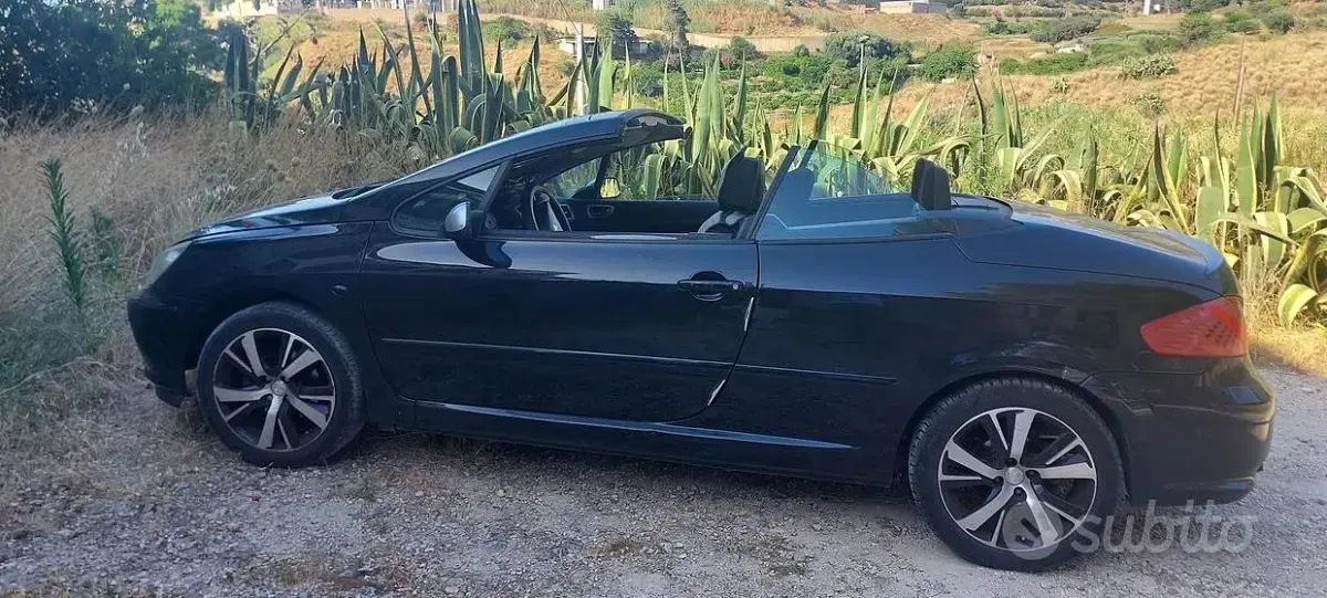 Usata Peugeot 307 CC 109 CV (80 kW) 2005 Nero Cabrio
