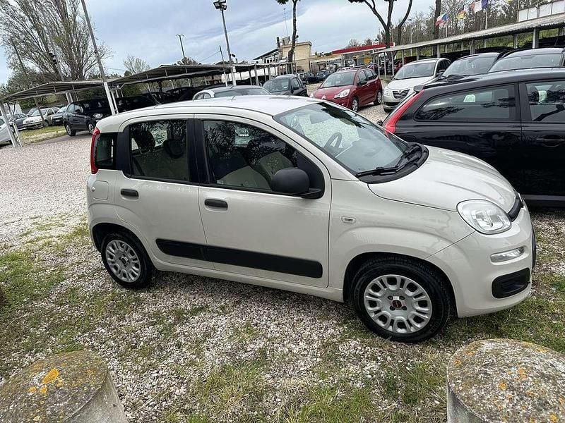 Usata Fiat Panda Lounge 69 CV (50 kW) 2016 Beige Utilitaria