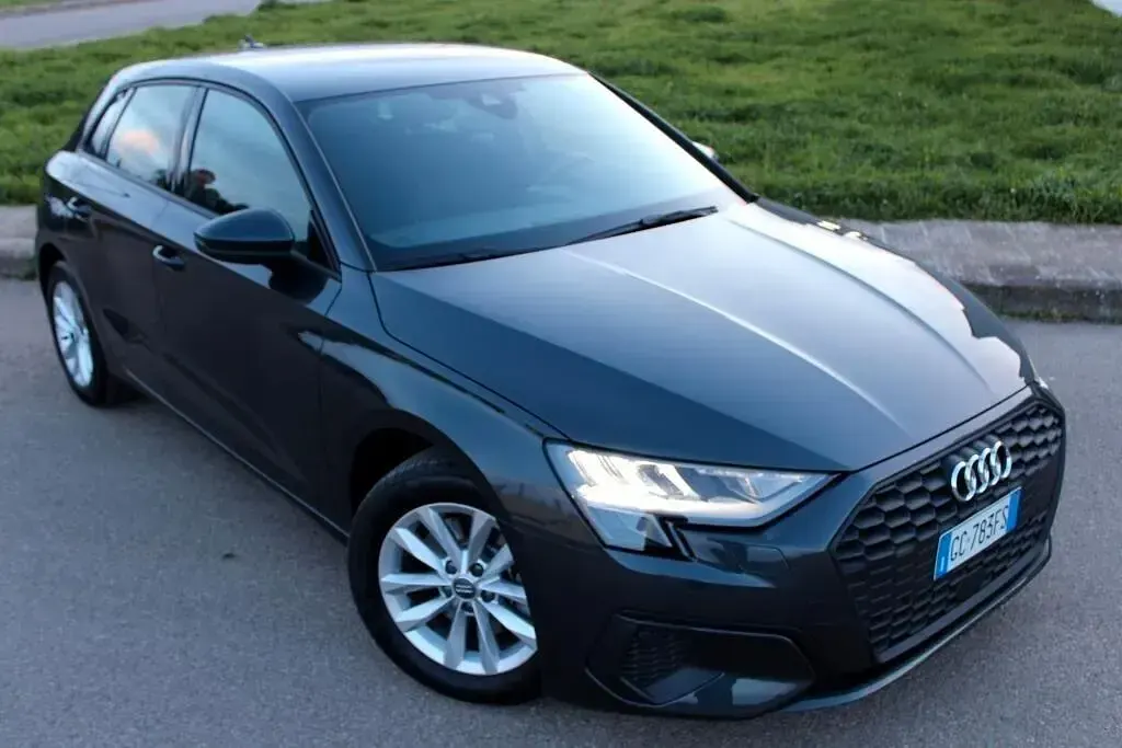 Usata Audi A3 116 CV (85 kW) 2020 Grigio Berlina